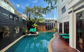 ริชล้านนาเฮ้าส์